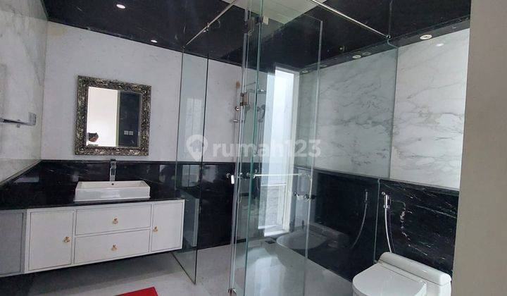 Rumah Mewah American Classic di Patra Kuningan Jakarta Selatan