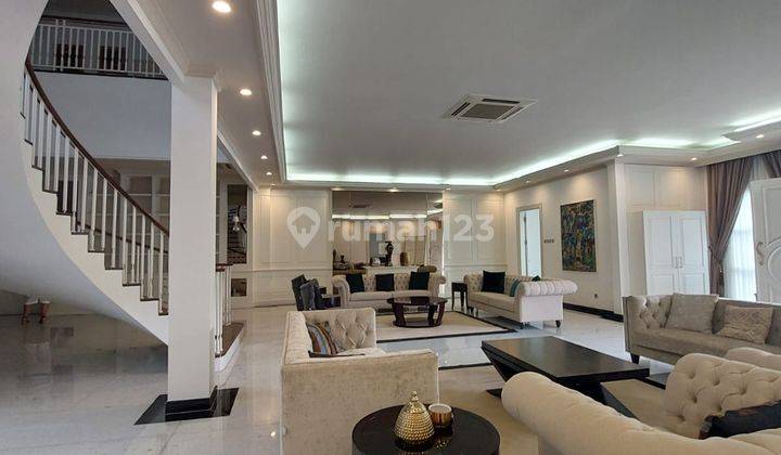 Rumah Mewah American Classic di Patra Kuningan Jakarta Selatan