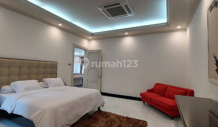 Rumah Mewah American Classic di Patra Kuningan Jakarta Selatan