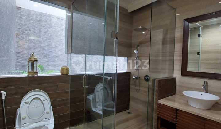 Rumah Mewah American Classic di Patra Kuningan Jakarta Selatan