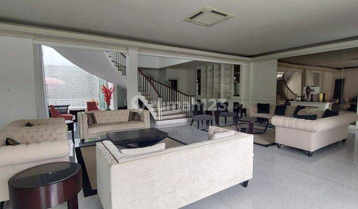 Rumah Mewah American Classic di Patra Kuningan Jakarta Selatan