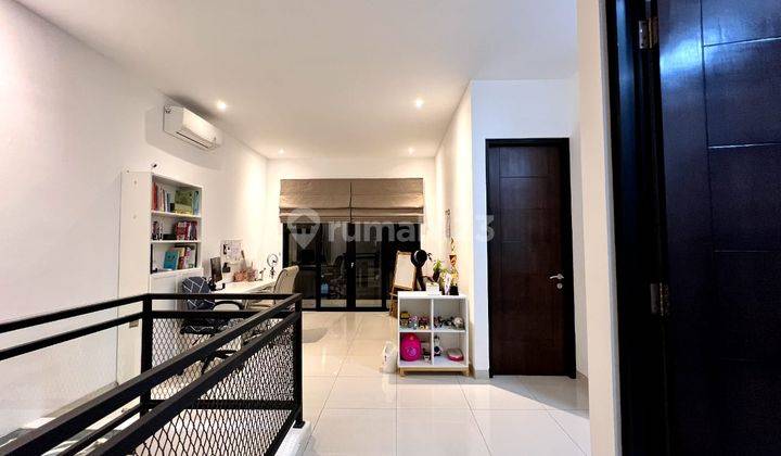 Rumah Scandivaian Dengan Private Lift di Kemang Security 24 Jam  5