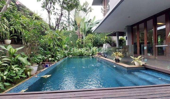 Rumah Tropical Minimalis di Cipete Jalan 2 Mobil Private Pool 2