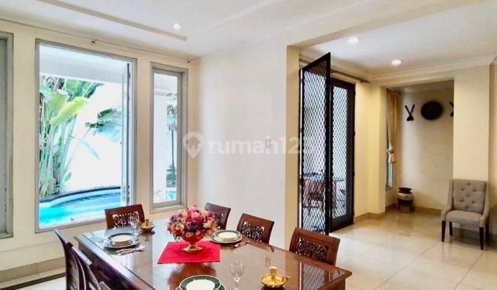 Rumah 2 Lantai Di Kemang Barat, Jakarta Selatan Private Pool  Shm 9