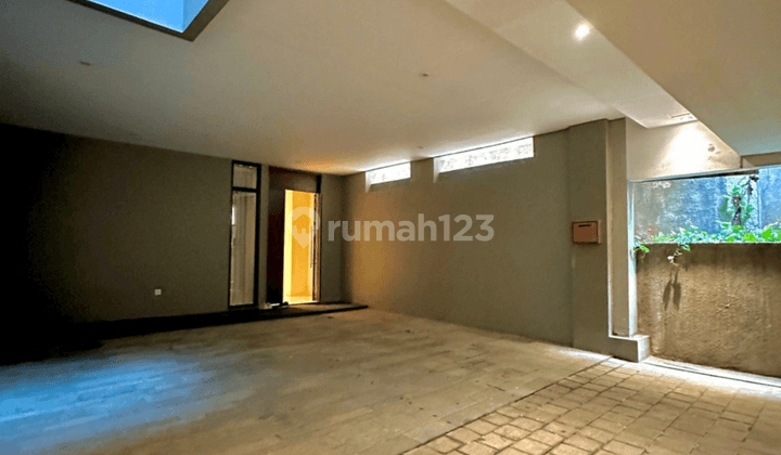 Rumah Townhouse di Kemang Siap Huni Sharepool Semi Furnished 1