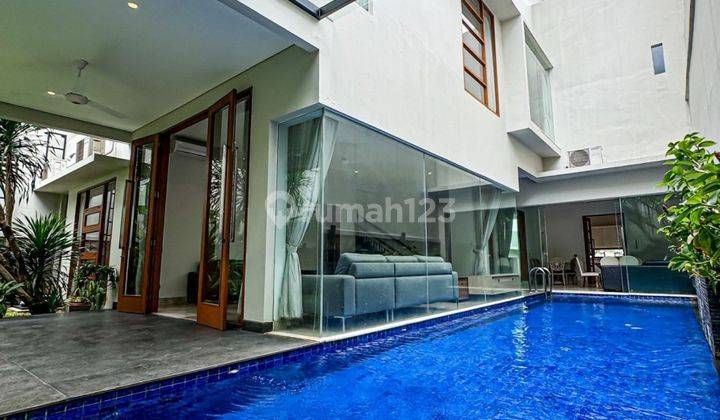 Rumah Tropical Modern Di Kemang, Jakarta Selatan Ada Pool Shm 1