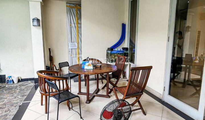 Rumah 2 Lantai Di Kemang Barat, Jakarta Selatan Private Pool  Shm 18