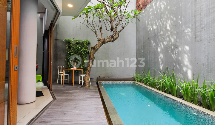 Rumah Cantik Di Kemang Private Pool Dan Rooftop Shm Siap Huni 1
