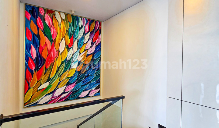 Ready to Occupy, Luxury Industrial House, 3 Floors, Freehold Title, Fully Furnished 2