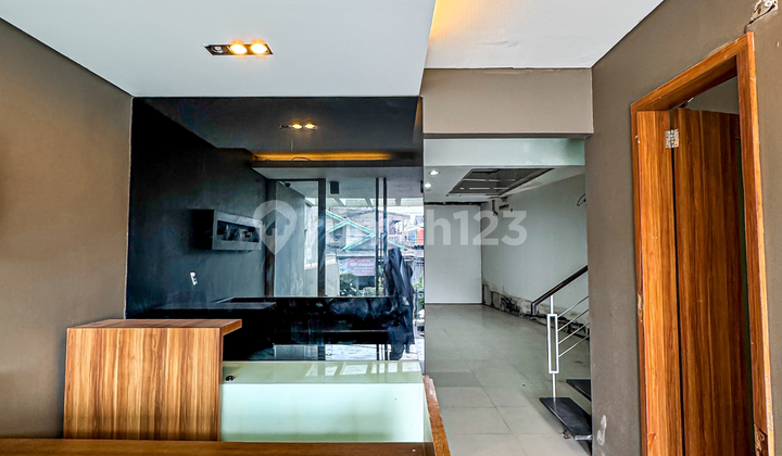 Rumah Tingkat bisa untuk Kantor 5 Menit ke Mall Kemvill 2