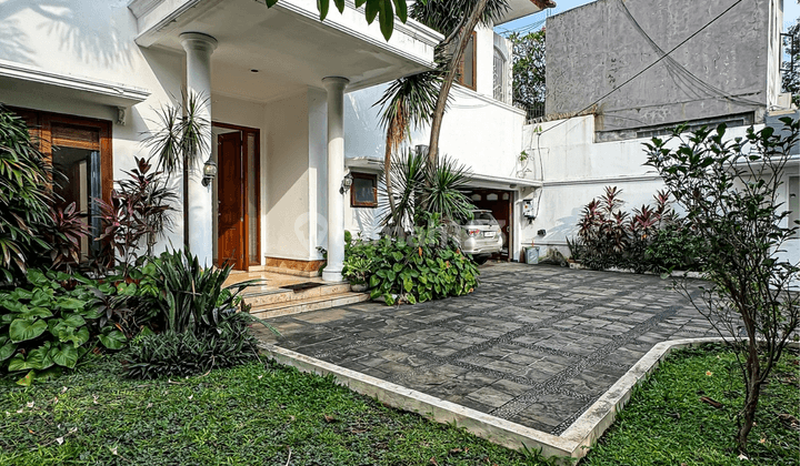 Rumah Mewah Balinese Style Di Kemang Spacious Garden & Pool Shm 2