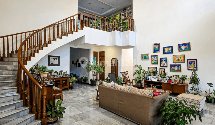 Rumah 2 Lantai Sangat Luas S.Pool + Lantai Marmer + Kusen Jati Tua 2