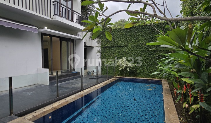 Minimalist House in Kemang with Private Pool, Flood-Free, 24-Hour Security Minimalist House in Kemang with Private Pool, Flood-Free, 24-Hour Security