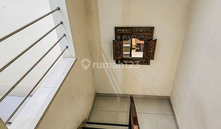 Rumah 2 Lantai Di Kemang Barat, Jakarta Selatan Private Pool  Shm 20