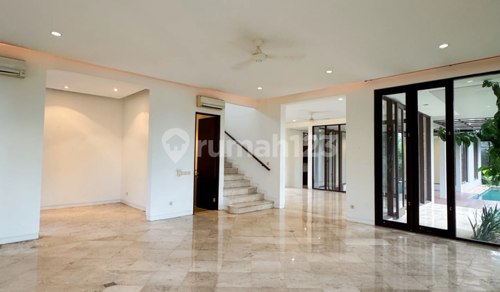 Rumah Tropical Rasa Resort Bali di Pejaten Kemang Jakarta Selatan 2