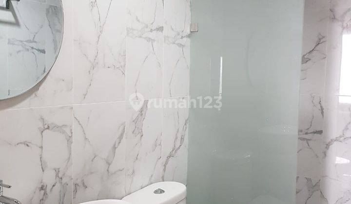 kamar mandi apartemen 3 kamar di casablanca