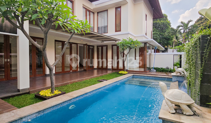 Rumah bagus tropical modern di cipete cilandak private pool shm