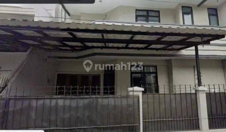 Rumah 2 lantai dekat perkantoran dan pusat bisnis, Tomang 1