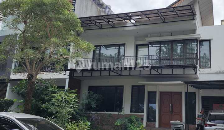For Sale: Lake View House at Danau Serenade Gading Serpong