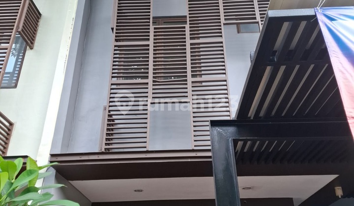 Di Sewa Rumah Cluster Whelford Greenwich Bsd