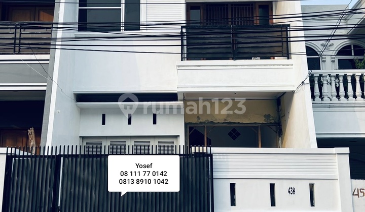 Disewa Rumah 3 Lantai Tomang Jakarta Barat
