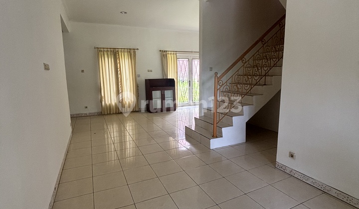 Disewakan Rumah 2 Lantai Siap Huni di Kota Baru Parahyangan Bandung