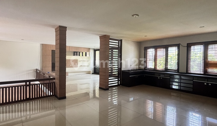 Dijual Rumah Semi Furnish Eksklusif Di Setraduta Bandung 2