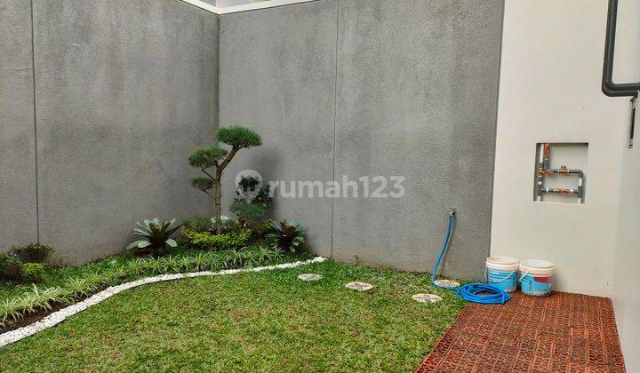 Disewakan Rumah Baru  2 Lantai Kota Baru Parahyangan  2