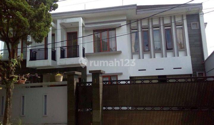 Dijual Rumah cocok untuk keluarga besar di pusat Kota bandung 1