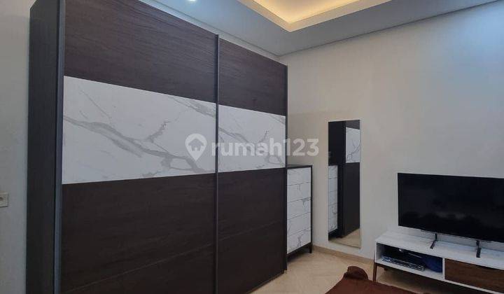 Dijual Rumah Cantik Full Furnished di Kota Baru Parahyangan 
Bandung 2