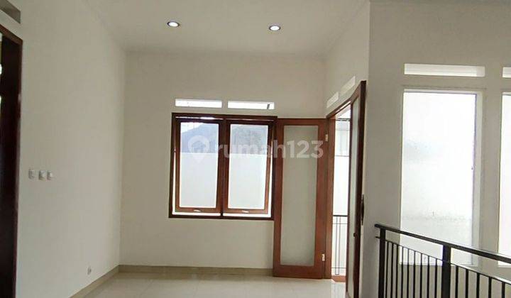 Dijual Rumah 2 lantai Renov di Taman Kopo Indah 3 Bandung  2