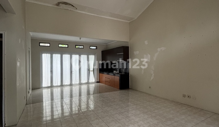 Disewakan Rumah 1.5 Lantai Siap Huni Di Kota Baru Parahyangan 2