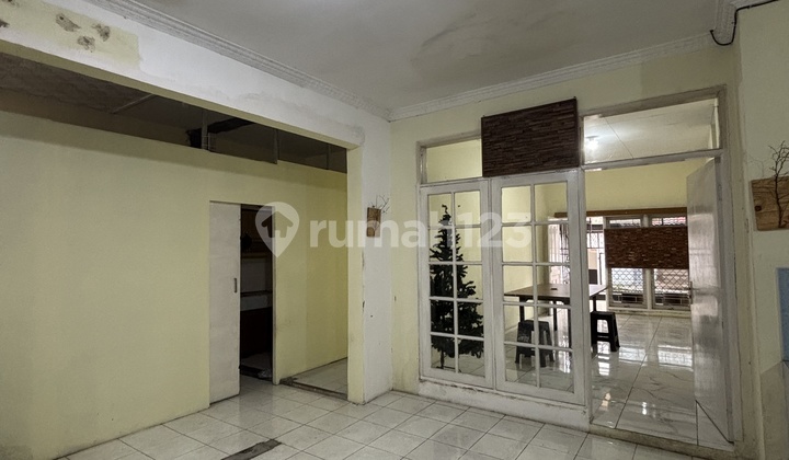 Dijual Rumah Murah Besar Strategis di Taman Kopo Indah