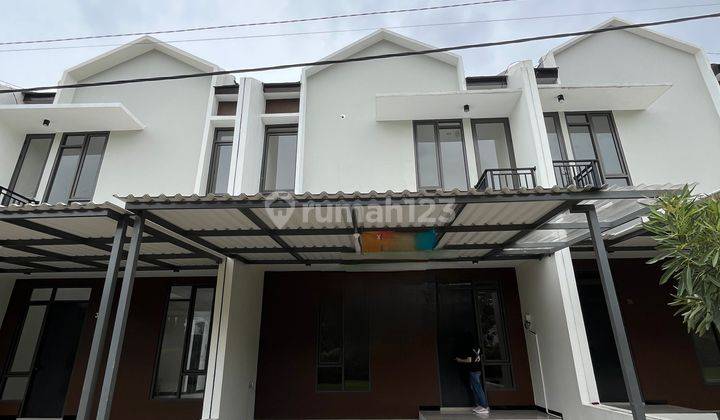 Dijual Rumah Baru 2 Lantai Strategis Di Taman Kopo Indah 5 Bandung 1