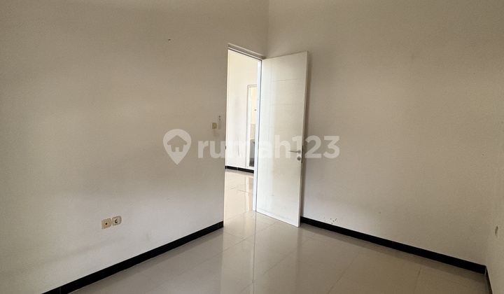 Dijual Rumah Siap Huni di Taman Kopo Indah 5 2