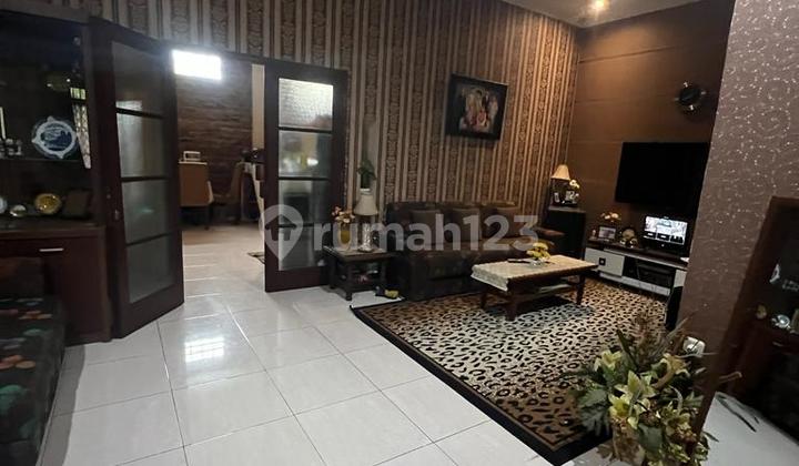 For Sale Strategic Ready-to-Live House in Taman Kopo Indah Bandung