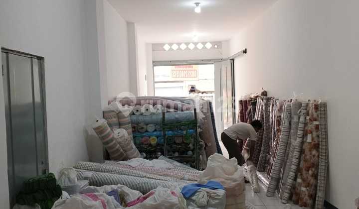 For Rent: Strategic Shop House In Dulatip Wing Bandung