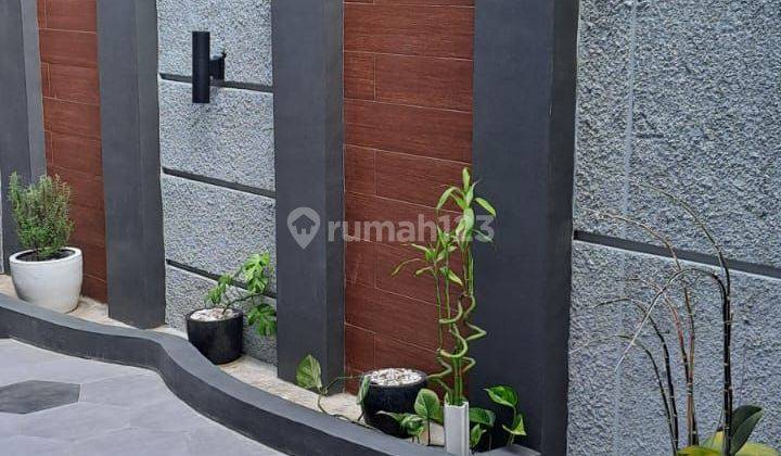 Dijual Rumah Cantik Murah Full Furnished Di Kota Baru Parahyangan  2