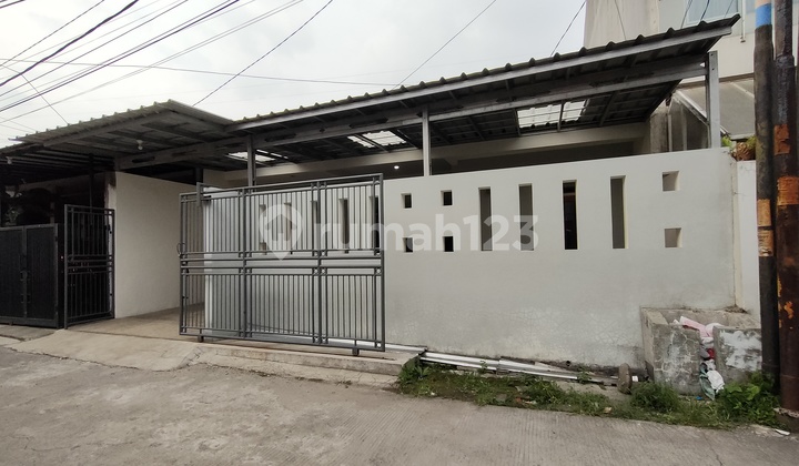 Disewakan Rumah Strategis Siap Huni Di Taman Kopo Indah  2