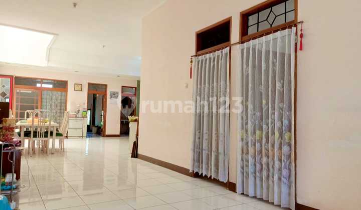 For Sale Ready-to-Occupy House in Kembar Mas in the Center of Bandung City 2