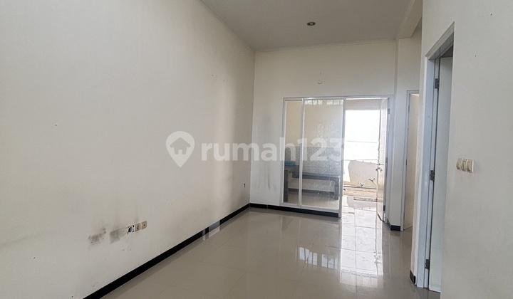 Disewakan Rumah Siap Huni di Taman Kopo Indah V Disewakan Rumah Siap Huni di Taman Kopo Indah V