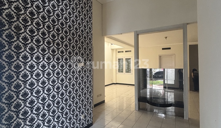 Disewakan Rumah Siap Huni di Kota Baru Parahyangan Bandung Disewakan Rumah Siap Huni di Kota Baru Parahyangan Bandung