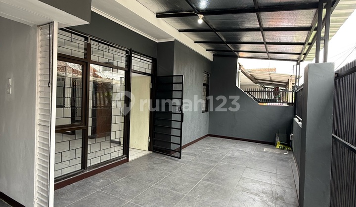 For Sale: 9m Wide Ready-to-Occupy House in Taman Kopo Indah