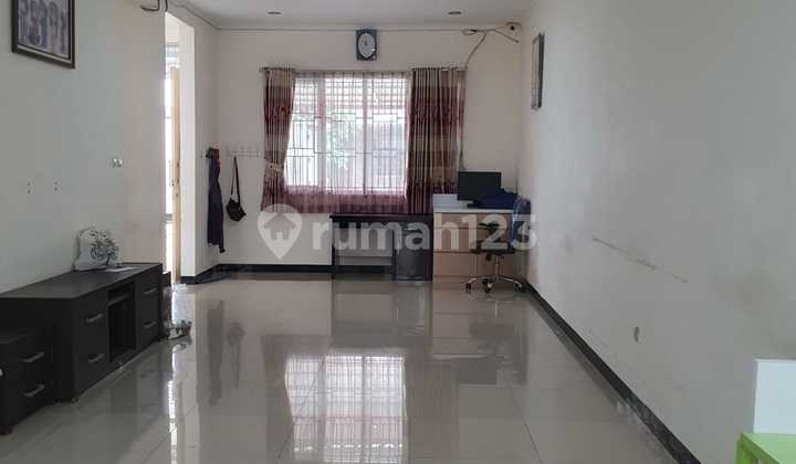 DIJUAL RUMAH 2 LANTAI SIAP HUNI DI SOMMERVILLE TKI 5 DIJUAL RUMAH 2 LANTAI SIAP HUNI DI SOMMERVILLE TKI 5