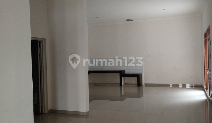 FOR SALE STRATEGIC READY-TO-OCCUPY HOUSE IN TAMAN KOPO INDAH 2