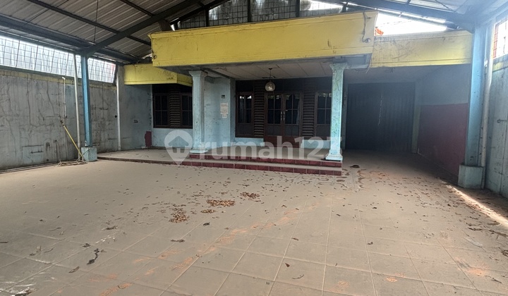 For Rent Shop House with Free House Bonus on Main Road Majalengka For Rent Shop House with Free House Bonus on Main Road Majalengka