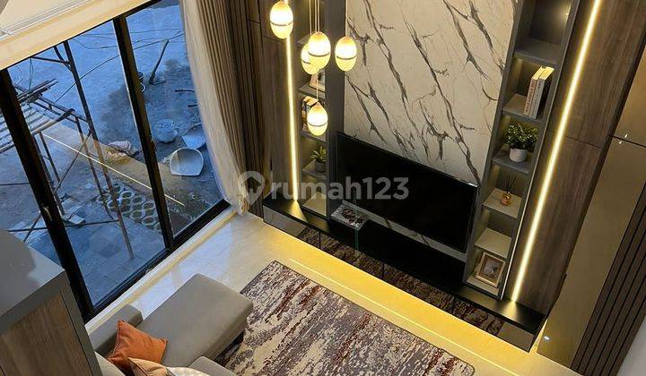 New Exclusive Residence With Rooftop Split Level 3 Flr Strategis 5