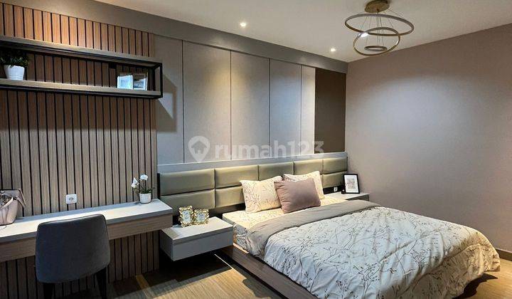 New Exclusive Residence With Rooftop Split Level 3 Flr Strategis 9