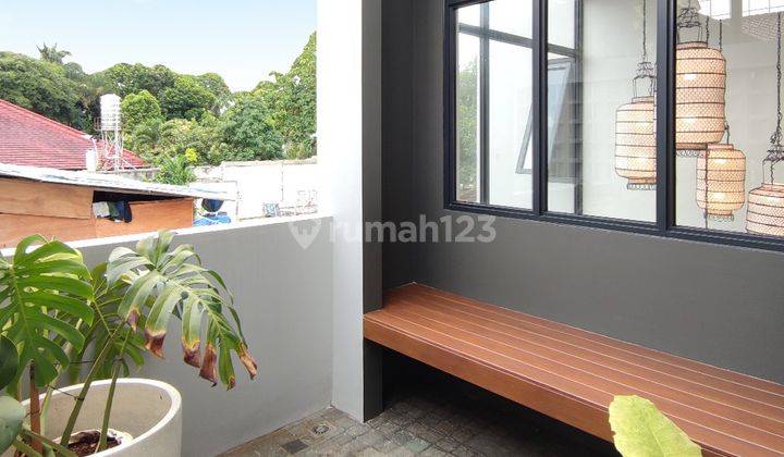 Exclusive Town House 3Flr with Rooftop Strategis Near Simatupang 8
