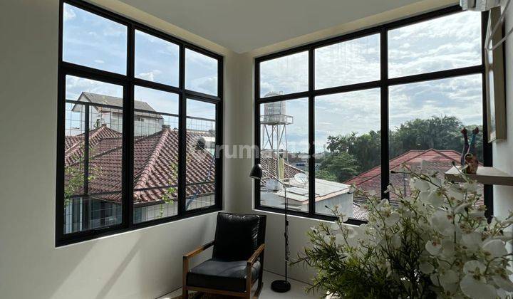 Exclusive Town House 3Flr with Rooftop Strategis Near Simatupang 10